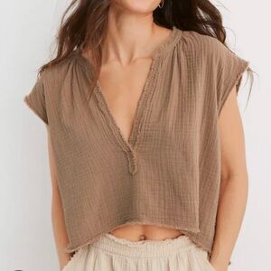 Aerie Pool to Party Tan Cropped Shirt